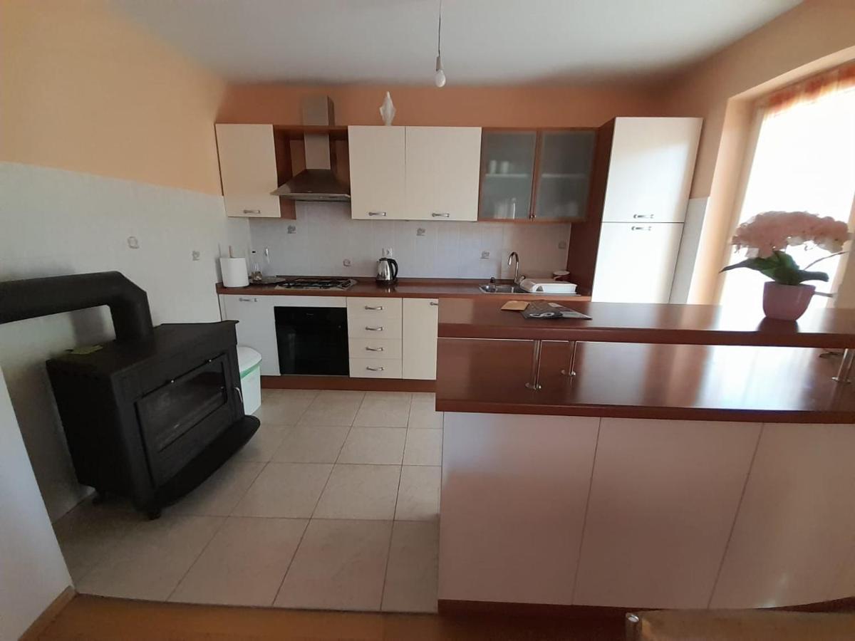 Holiday Home Anita Unesic Экстерьер фото