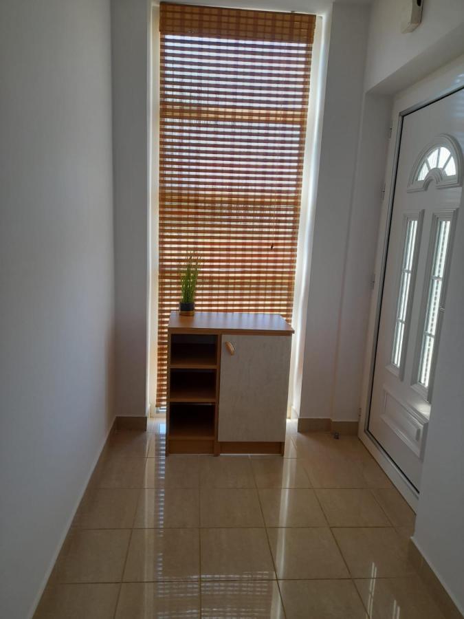 Holiday Home Anita Unesic Экстерьер фото
