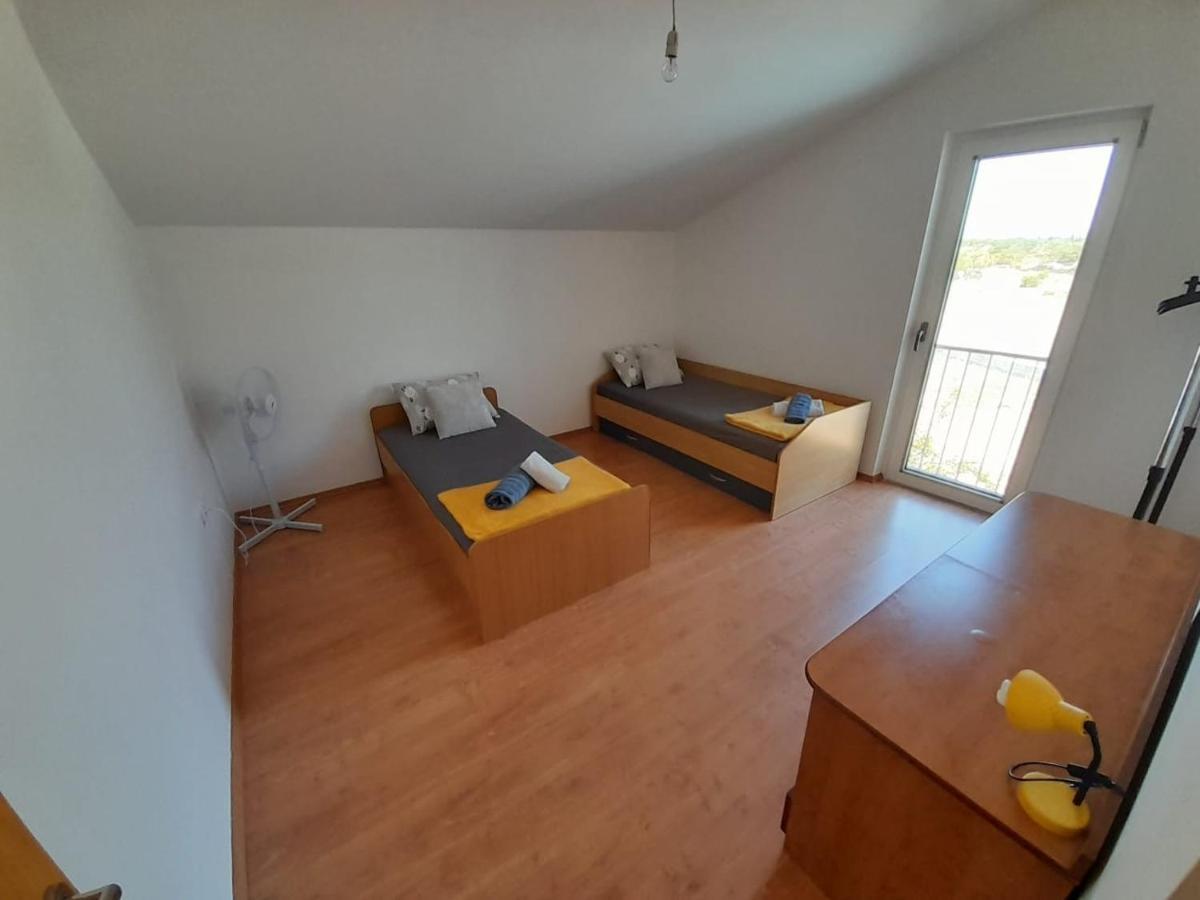 Holiday Home Anita Unesic Экстерьер фото