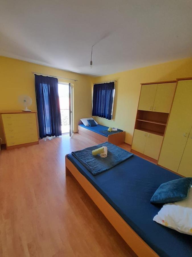 Holiday Home Anita Unesic Экстерьер фото