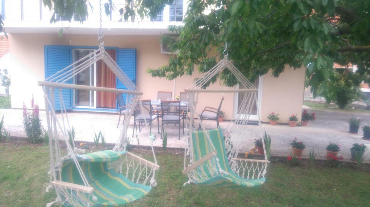 Holiday Home Anita Unesic Экстерьер фото